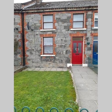 Ferienwohnung College Square, Terrace House Bessbrook Exterior foto