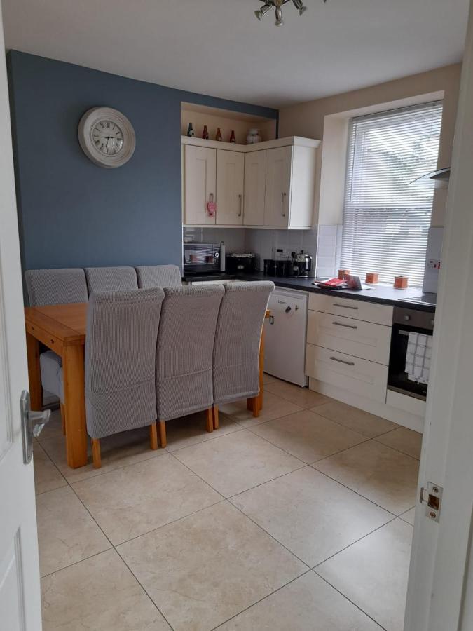 Ferienwohnung College Square, Terrace House Bessbrook Exterior foto