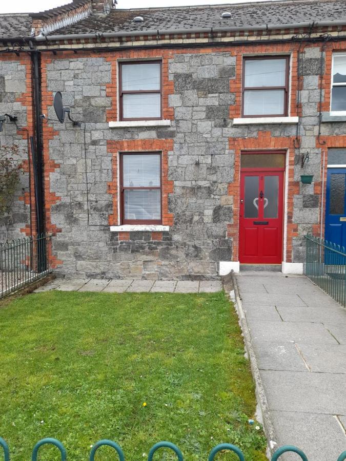 Ferienwohnung College Square, Terrace House Bessbrook Exterior foto